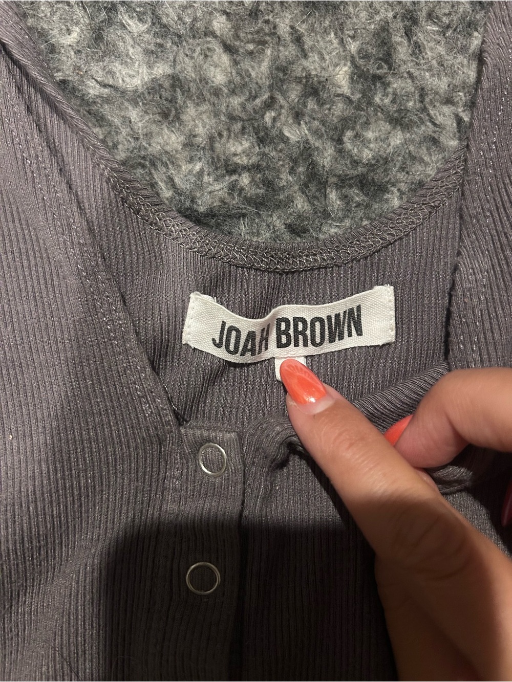 Joah Brown Brown Ribbed Snap-Front Cropped Tank - Picture 2 of 4